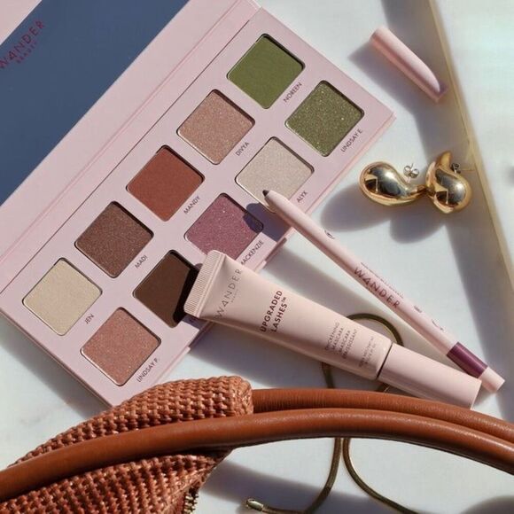 Wander Beauty NIB Trailblazer Eyeshadow Palette - Picture 1 of 3